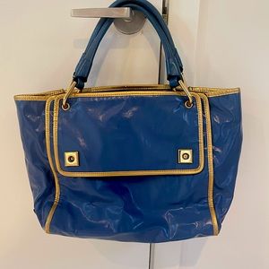 Classic Marc Jacobs handbag. Great condition!